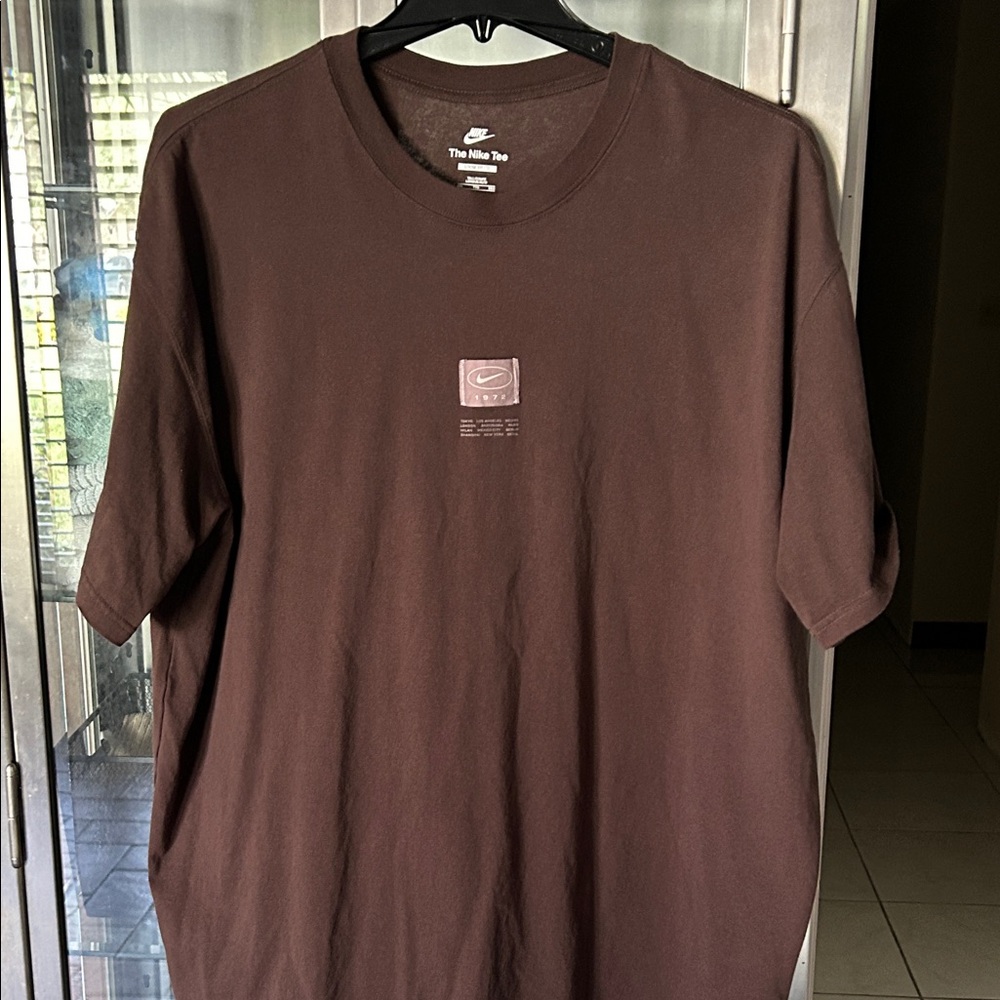 Nike Men's Chocolate Brown Short Sleeve Tee